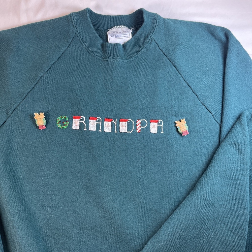 Vintage Hanes Christmas Sweatshirt Grandma Grandpa Graphic Crewneck XL Green - Picture 2 of 10
